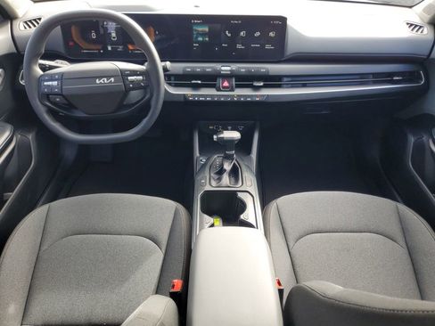 Used 2025 Kia K4 LXS image 9