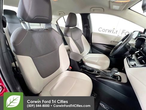 Used 2022 Toyota Corolla LE FWD image 17