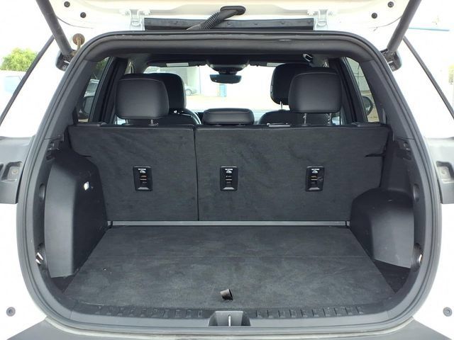 Used 2025 Chevrolet Equinox LT w/ Convenience Package II FWD image 8