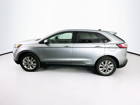 Used 2024 Ford Edge Titanium image 4