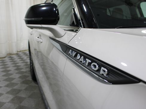Used 2021 Lincoln Aviator Reserve w/ Equipment Group 201A AWD/4WD image 30