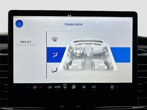 Used 2023 Ford Transit 350 XLT image 17