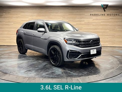 Used 2020 Volkswagen Atlas Cross Sport SEL R-Line image 1