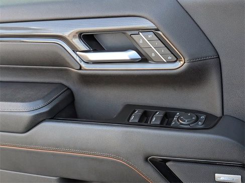 Used 2024 GMC Sierra 2500 AT4 w/ AT4 Premium Plus Package image 23