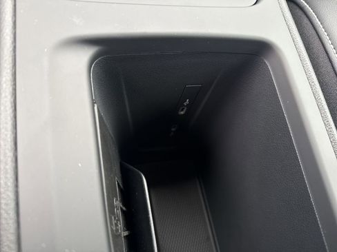 New 2026 Volkswagen Tiguan SE R-Line AWD/4WD image 34