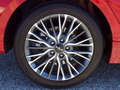 Used 2024 Kia Forte GT-Line w/ GT-Line Premium Package FWD image 11