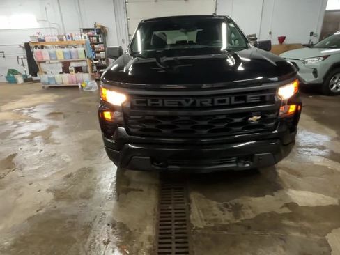Used 2024 Chevrolet Silverado 1500 Custom image 8