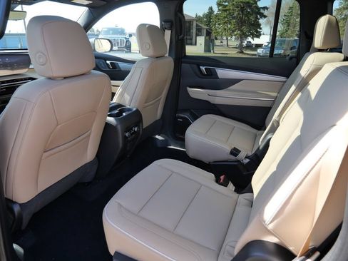 New 2026 Buick Enclave Preferred AWD/4WD image 35