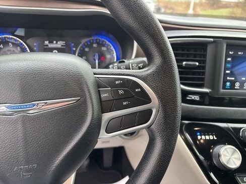 Used 2020 Chrysler Voyager Lxi image 18