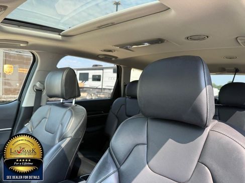 Used 2025 Kia Telluride S AWD/4WD image 9