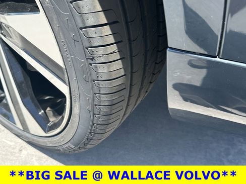 Used 2024 Volvo XC90 B6 Ultimate w/ Protection Package Premier AWD/4WD image 11
