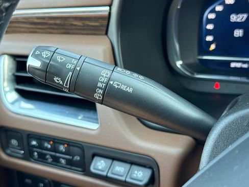 Used 2022 Chevrolet Tahoe High Country image 9