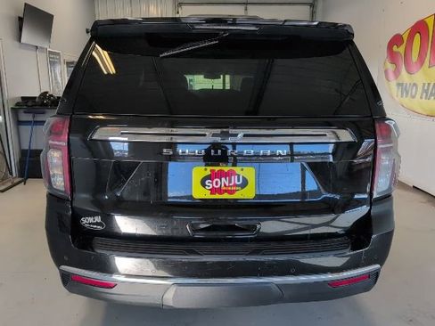 Used 2022 Chevrolet Suburban LS w/ Driver Alert Package AWD/4WD image 3