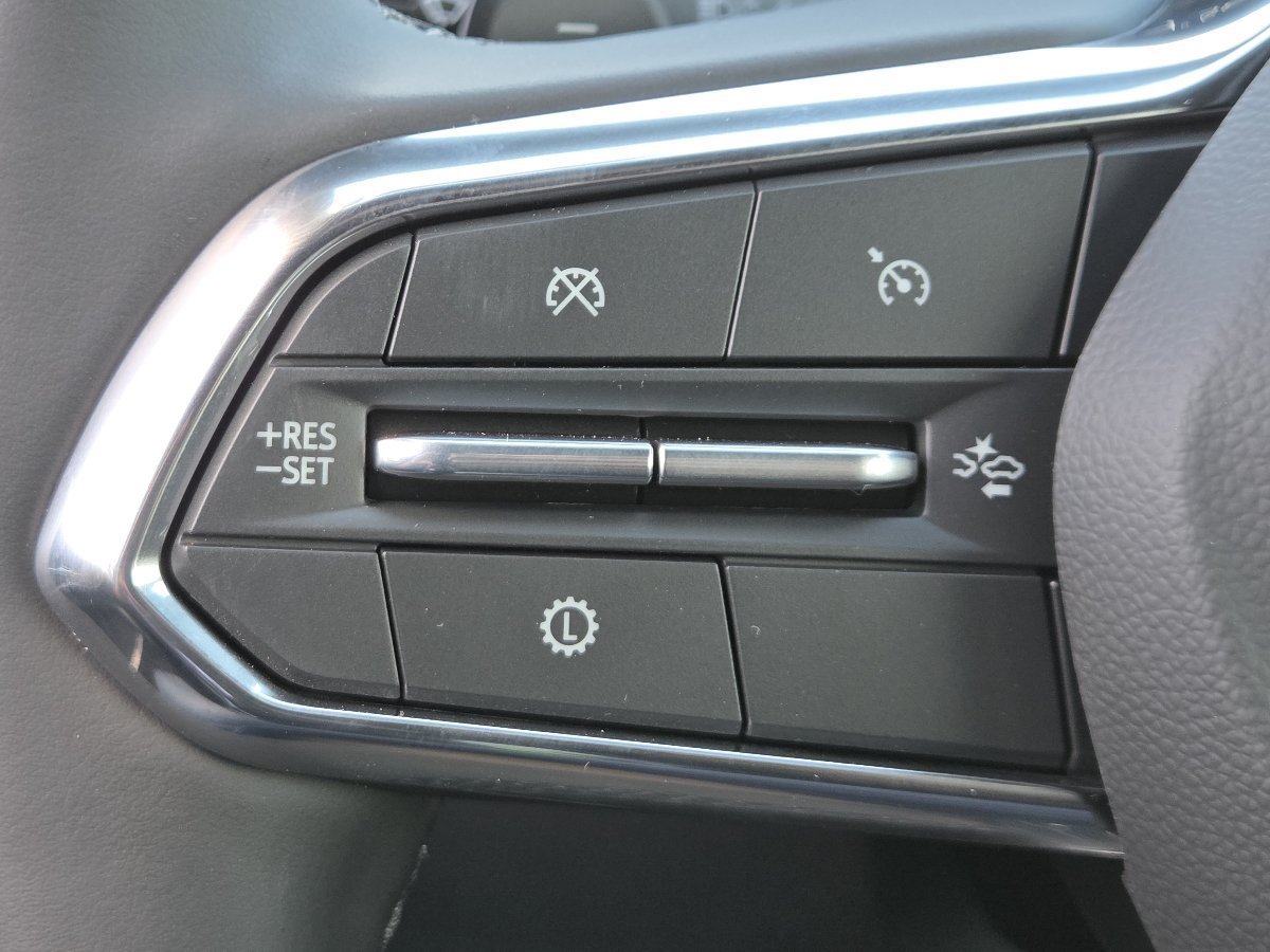 New 2027 Chevrolet Equinox LT w/ Convenience Package II FWD image 33
