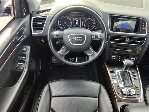 Used 2016 Audi Q5 2.0T Premium Plus w/ Technology Package image 13
