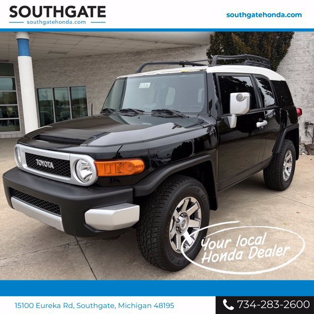 Used 2014 Toyota FJ Cruiser 4WD w/ Upgrade Package image 1
