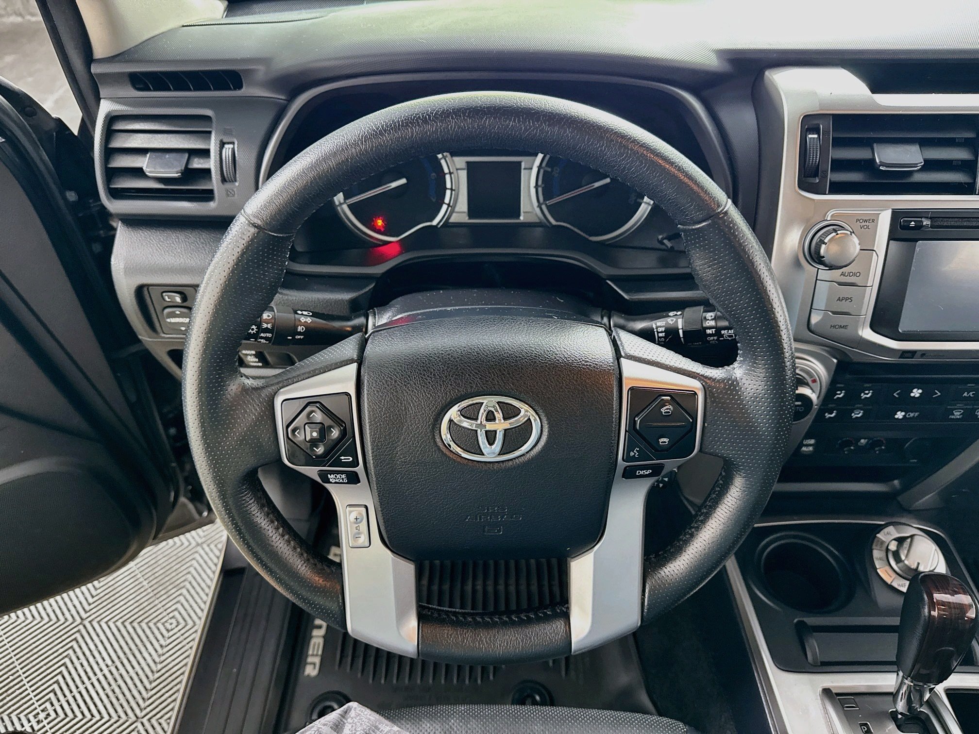 Used 2018 Toyota 4Runner Limited AWD/4WD image 16