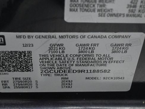 Used 2024 Chevrolet Silverado 1500 RST AWD/4WD image 19