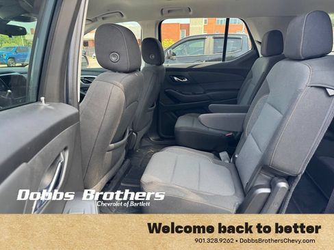 Used 2021 Chevrolet Traverse LT FWD image 17