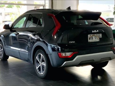 Used 2023 Kia Niro EX FWD image 5