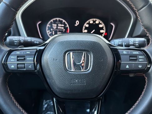 Used 2023 Honda Pilot Sport image 15