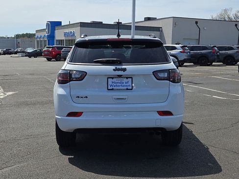 Used 2022 Jeep Compass High Altitude AWD/4WD image 6