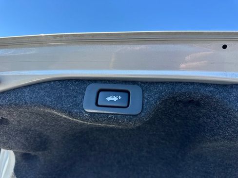 Used 2017 Lexus ES 350 w/ Luxury Package FWD image 44