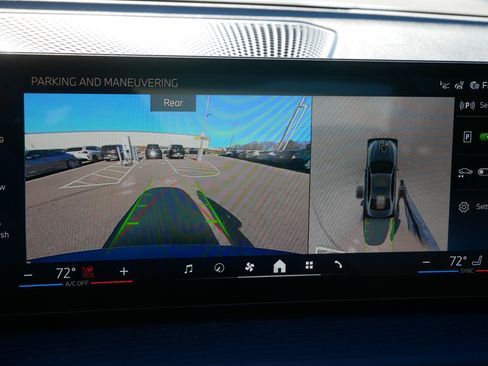 New 2026 BMW 330i xDrive Sedan w/ Premium Package image 11