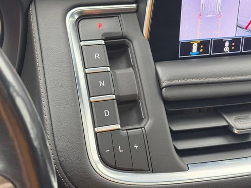 Used 2021 Chevrolet Tahoe High Country AWD/4WD image 35