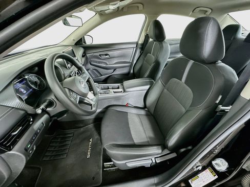 Used 2025 Nissan Sentra SV FWD image 13