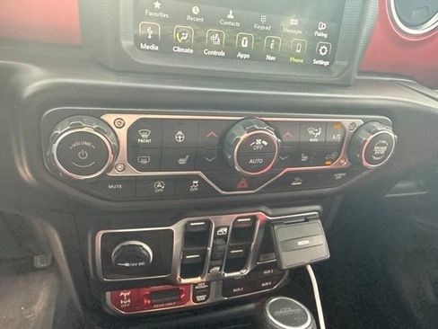Used 2020 Jeep Gladiator Rubicon AWD/4WD image 23