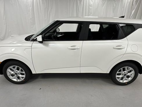 New 2025 Kia Soul LX image 6