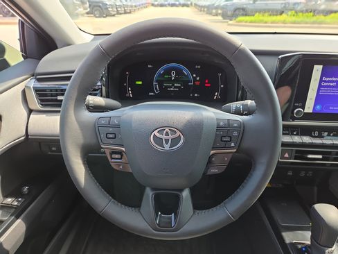 Used 2026 Toyota Camry LE w/ Convenience Package FWD image 18