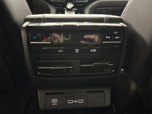 Certified 2023 Acura MDX SH-AWD w/ Technology Package image 30