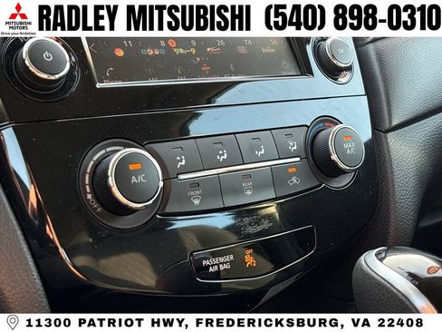 Used 2020 Nissan Rogue S AWD/4WD image 10