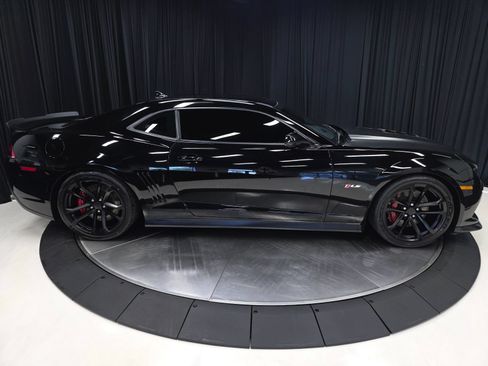 Used 2015 Chevrolet Camaro SS w/ SS Performance Package RWD image 14