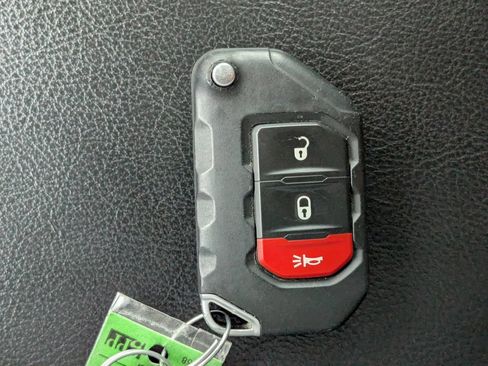 Used 2024 Jeep Wrangler Unlimited Sport AWD/4WD image 40
