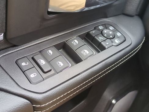 New 2026 RAM 3500 Laramie AWD/4WD image 25