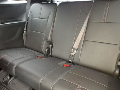 Certified 2023 Chevrolet Traverse RS image 11