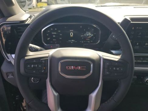 Used 2026 GMC Sierra 2500 SLT image 10