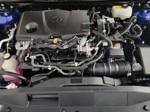 Used 2018 Toyota Camry XLE FWD image 30