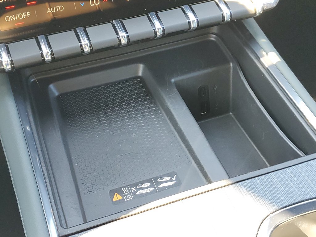 Used 2024 GMC Acadia AT4 w/ LPO, Floor Liner Package AWD/4WD image 31
