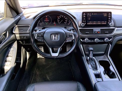 Used 2018 Honda Accord Sport image 6