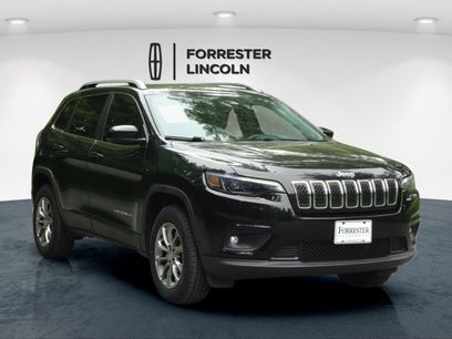 Used 2019 Jeep Cherokee Latitude Plus w/ Comfort/Convenience Group