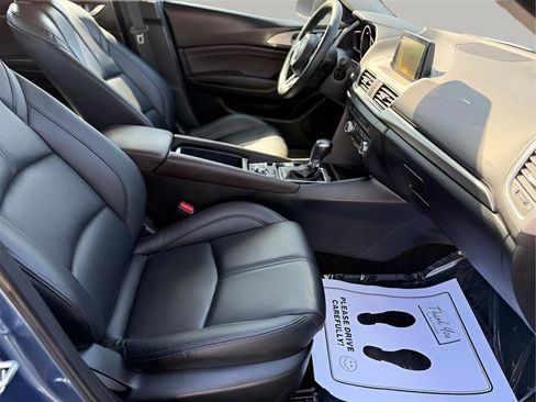 Used 2018 MAZDA MAZDA3 Touring FWD image 28