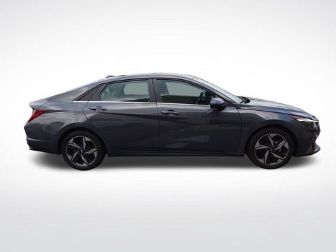 Certified 2023 Hyundai Elantra Limited FWD image 8