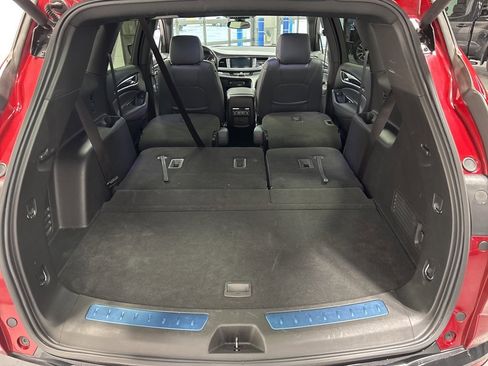 Used 2023 Buick Enclave Essence image 34