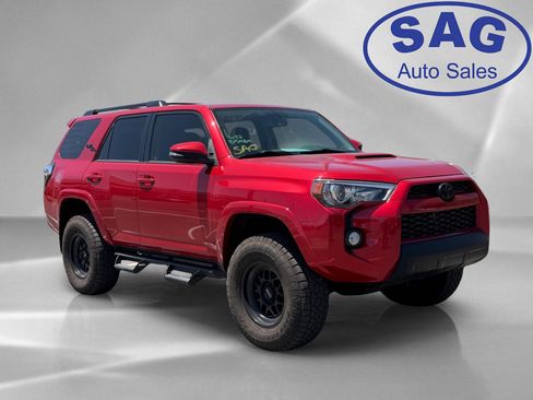 Used 2019 Toyota 4Runner TRD Off-Road Premium AWD/4WD image 2