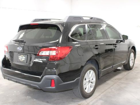 Used 2019 Subaru Outback 2.5i AWD/4WD image 9
