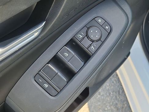 New 2026 Nissan Sentra SV w/ SV Convenience Package image 8